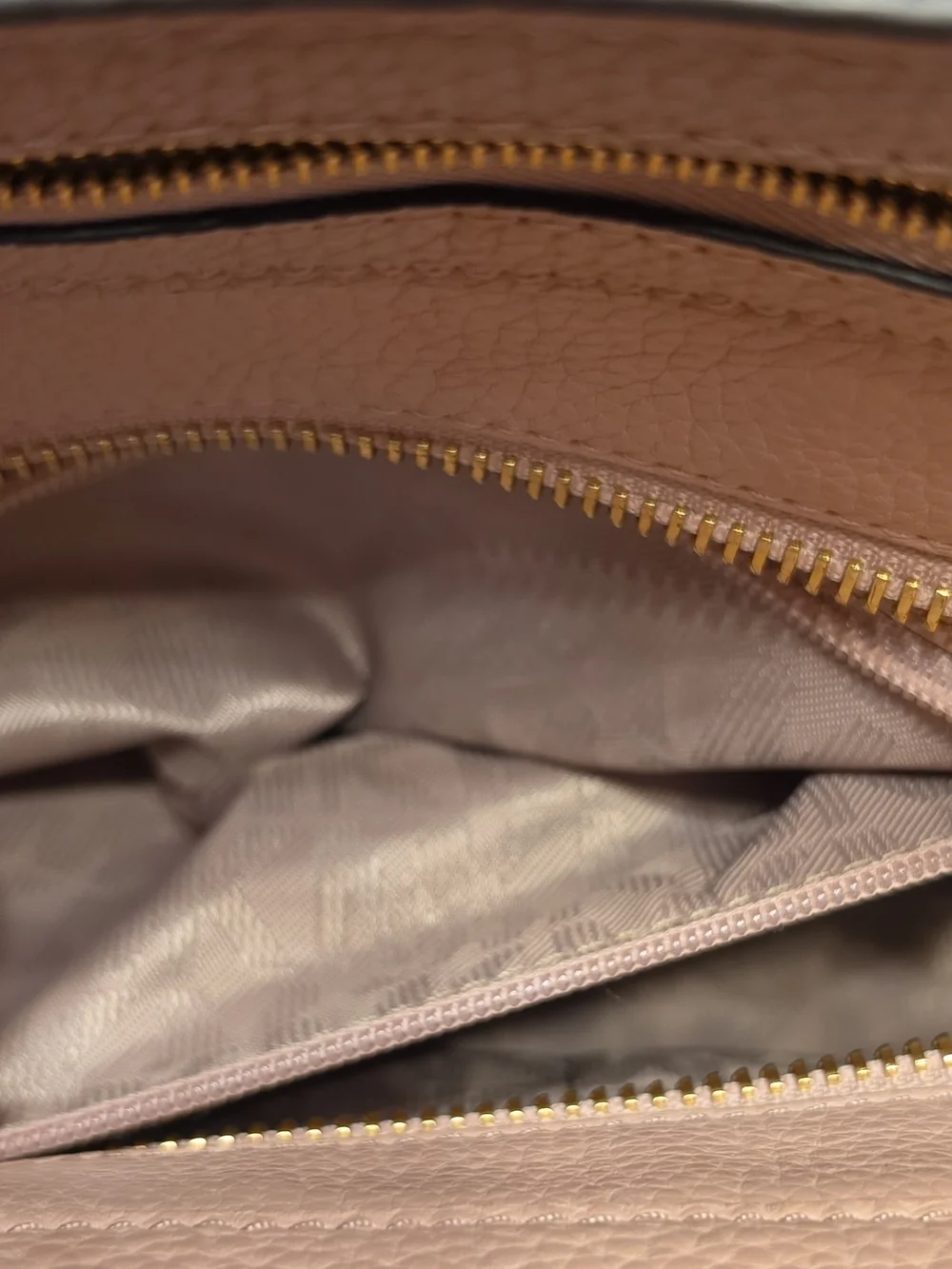 Michael Kors Pebbled Satchel in Blush Pink with Gold Hardware And Dust Bag